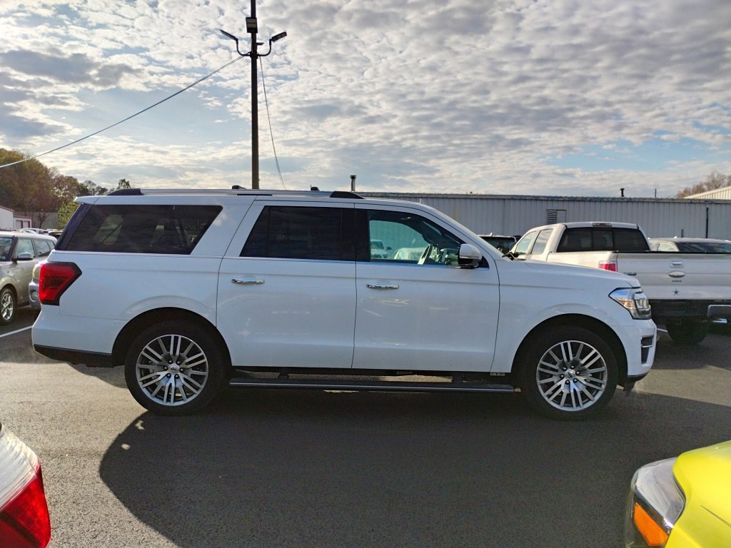 2024 Ford Expedition MAX Limited photo 2