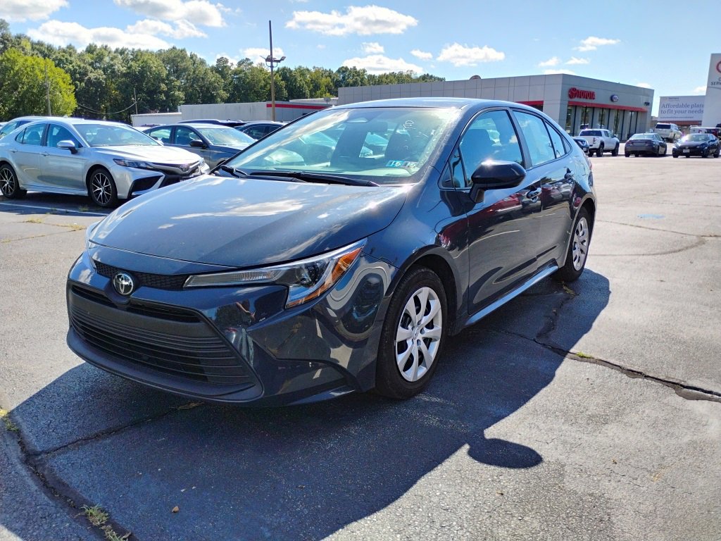 2024 Toyota Corolla LE photo 4