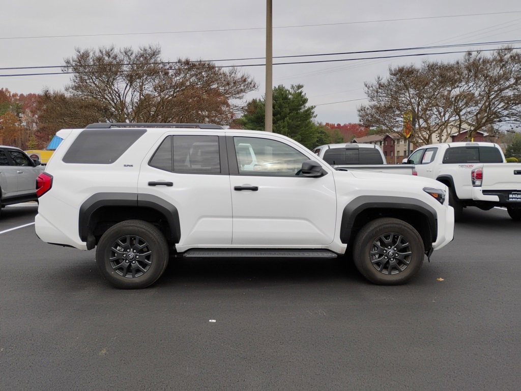 2025 Toyota 4Runner SR5 photo 2