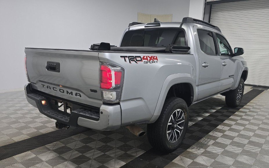 2023 Toyota Tacoma SR5 Double Cab photo 3