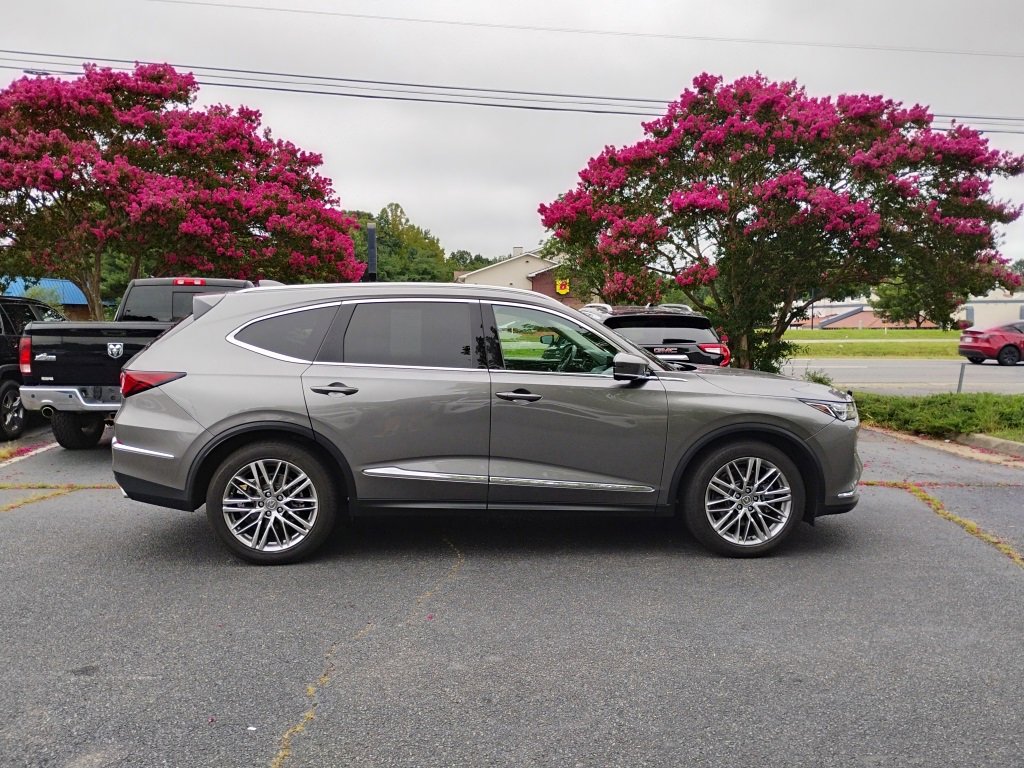 2023 Acura MDX SH-AWD Advance photo 2