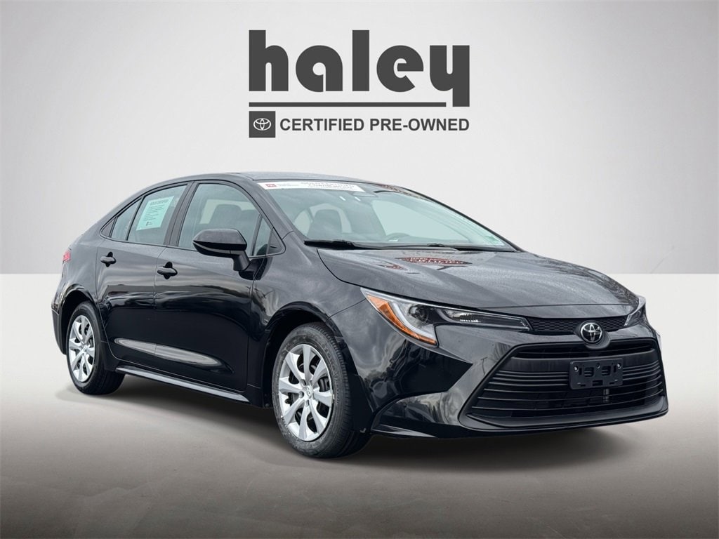 Certified 2025 Toyota Corolla LE Sedan