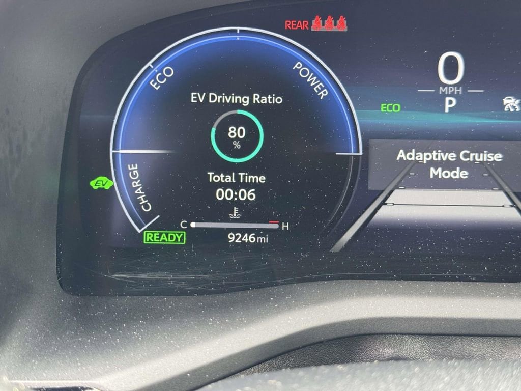 2025 Toyota Camry XSE - Photo 13