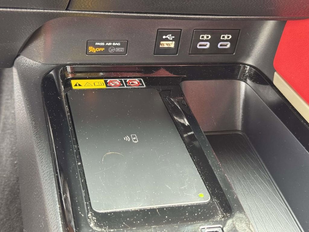 2025 Toyota Camry XSE - Photo 8