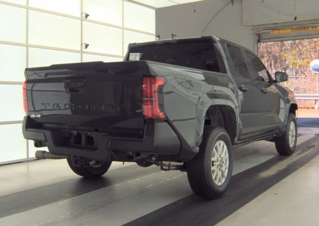 Used 2025 Toyota Tacoma SR Truck Double Cab
