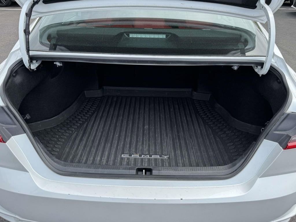 2025 Toyota Camry XSE - Photo 16