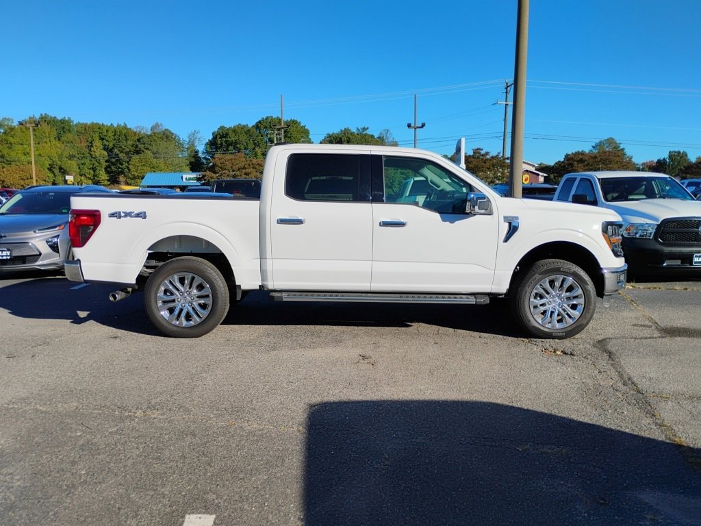 2024 Ford F-150 XLT photo 2