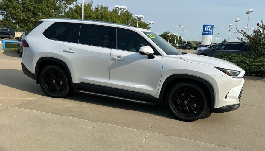 2025 Toyota Grand Highlander Hybrid Limited Sport photo 4