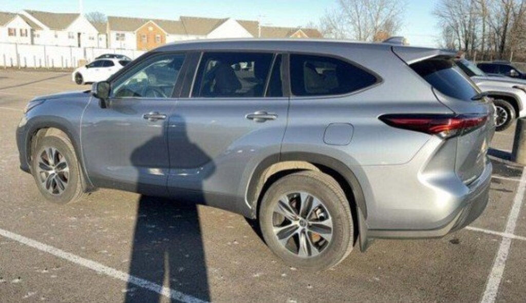 Used 2024 Toyota Highlander XLE SUV