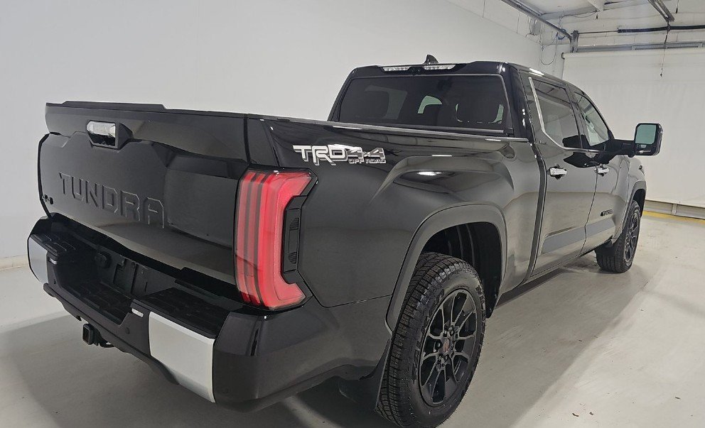 2023 Toyota Tundra Limited photo 4