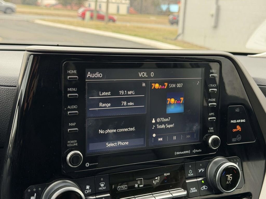 Used 2022 Toyota Highlander XLE SUV