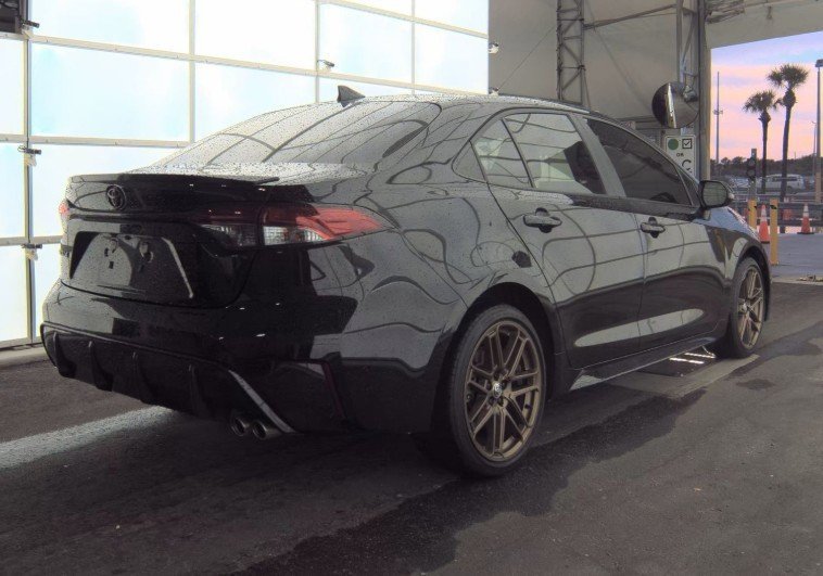 2024 Toyota Corolla SE photo 3