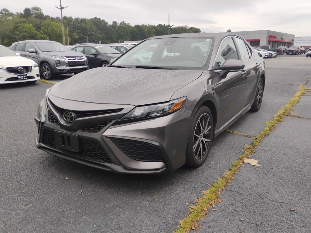 2024 Toyota Camry SE photo 4