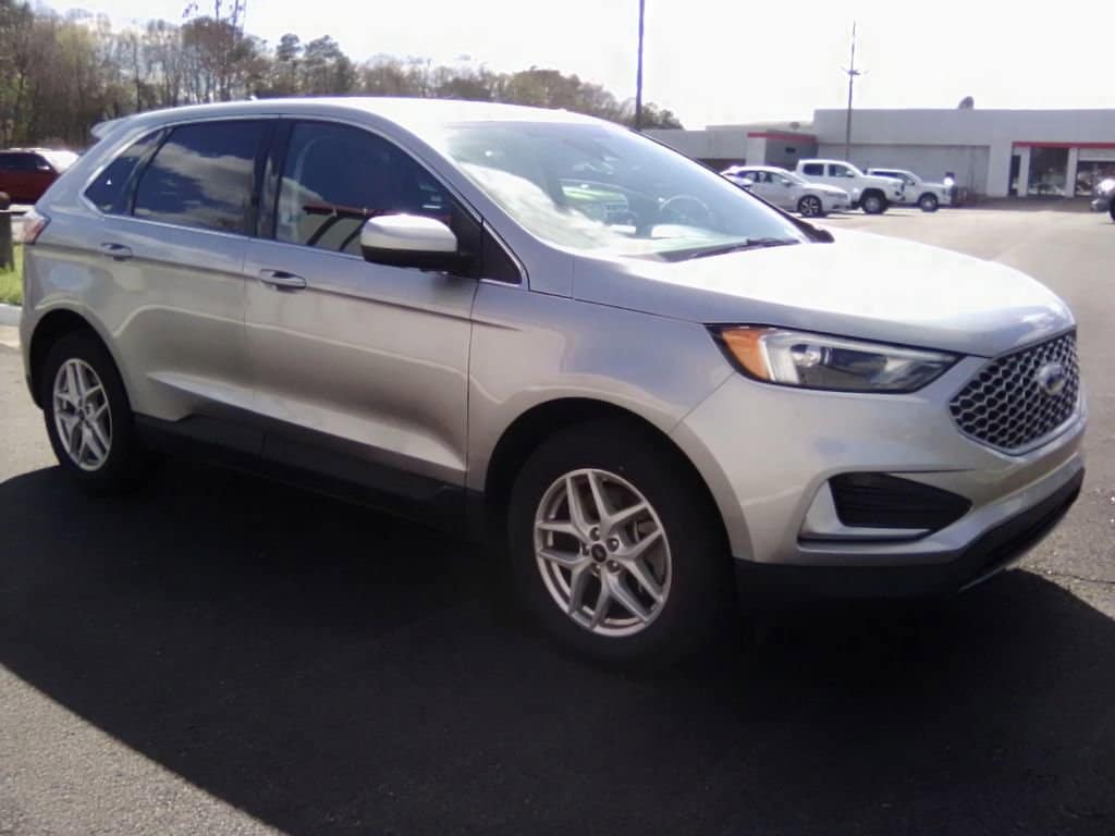 Used 2024 Ford Edge SEL SUV