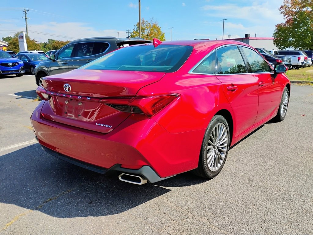 2022 Toyota Avalon Limited photo 3