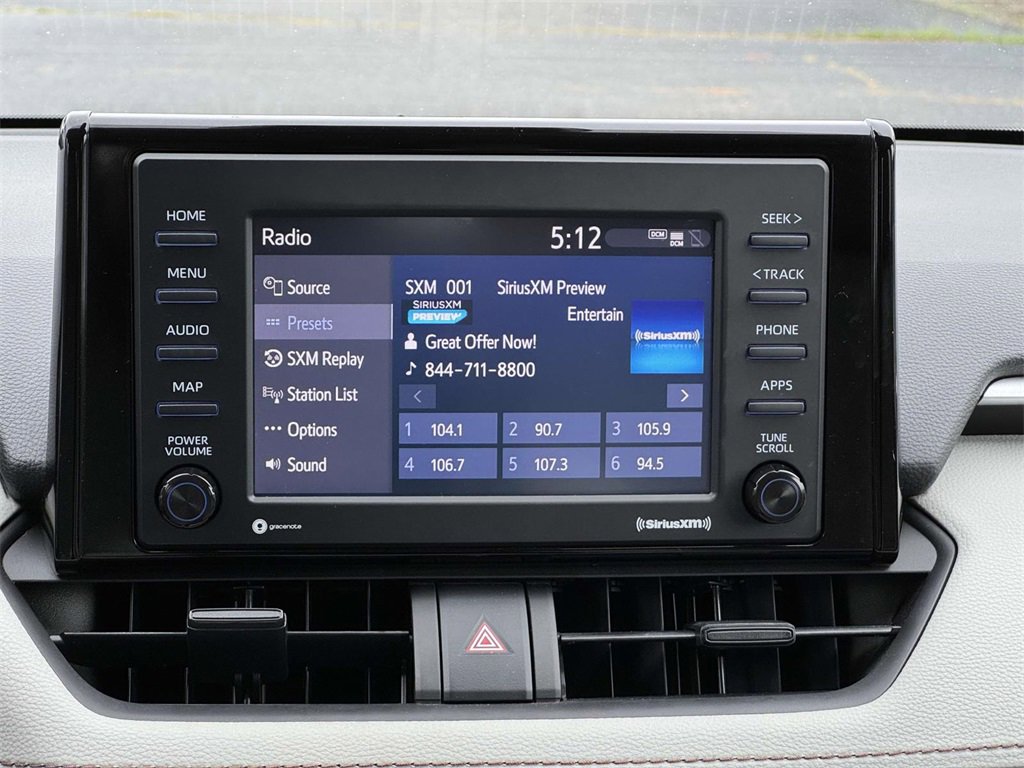 2022 Toyota RAV4 Hybrid XLE photo 3