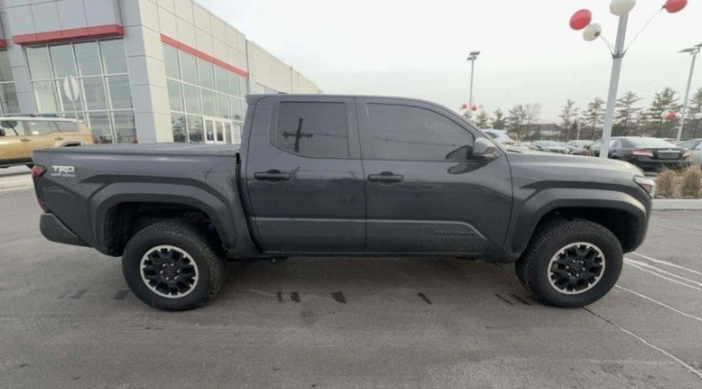 Used 2025 Toyota Tacoma TRD Off-Road Truck Double Cab