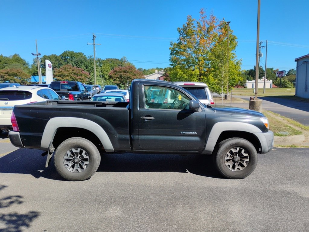 2005 Toyota Tacoma Base photo 2