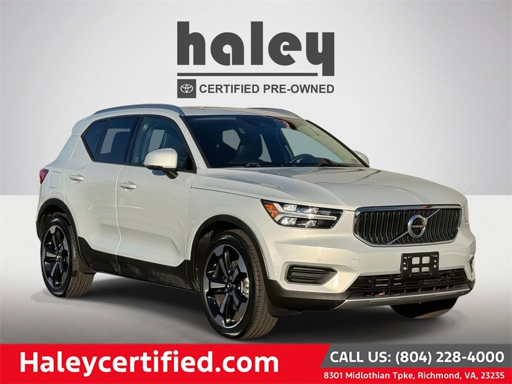 Used 2020 Volvo XC40 Momentum SUV