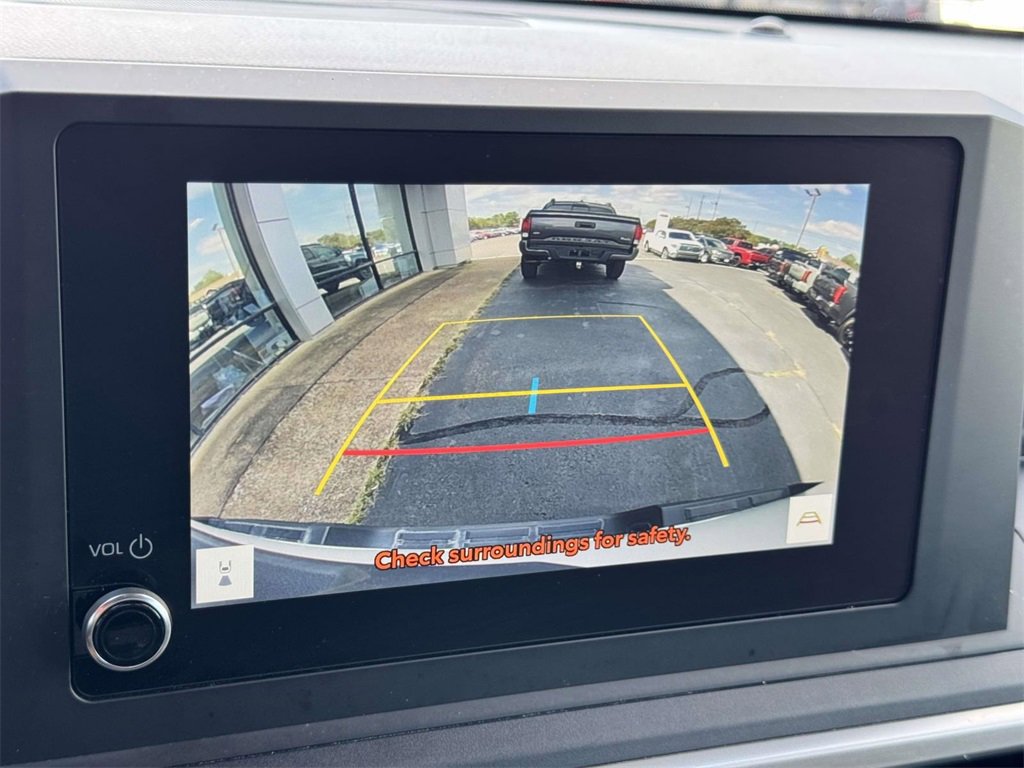 2024 Toyota Tacoma SR XtraCab photo 4
