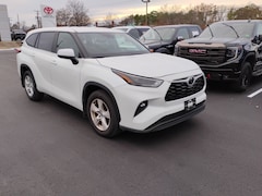 2023 Toyota Highlander LE SUV