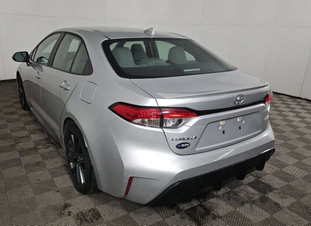 Used 2024 Toyota Corolla SE Sedan