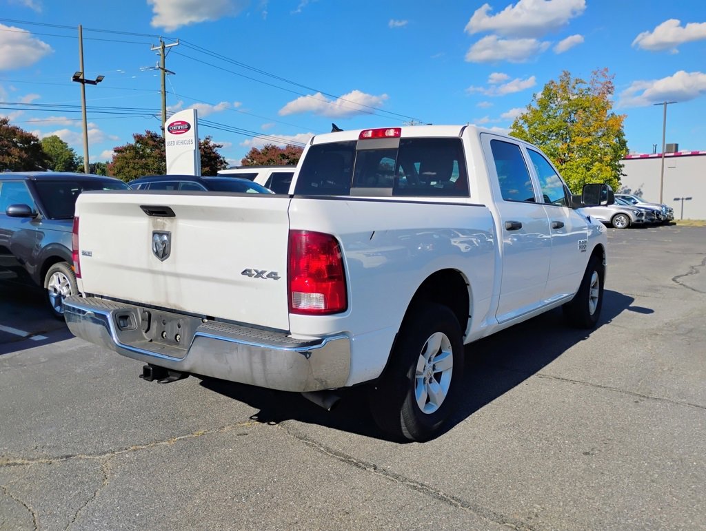2023 Ram 1500 Classic SLT photo 3