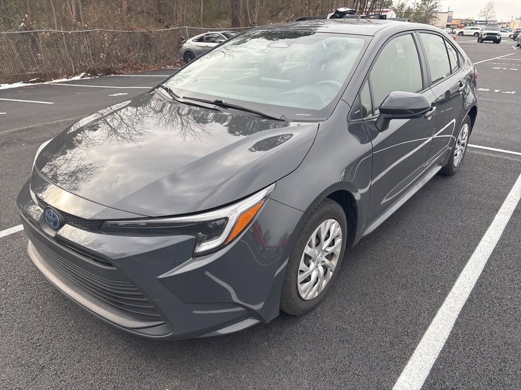 Used 2025 Toyota Corolla LE Sedan