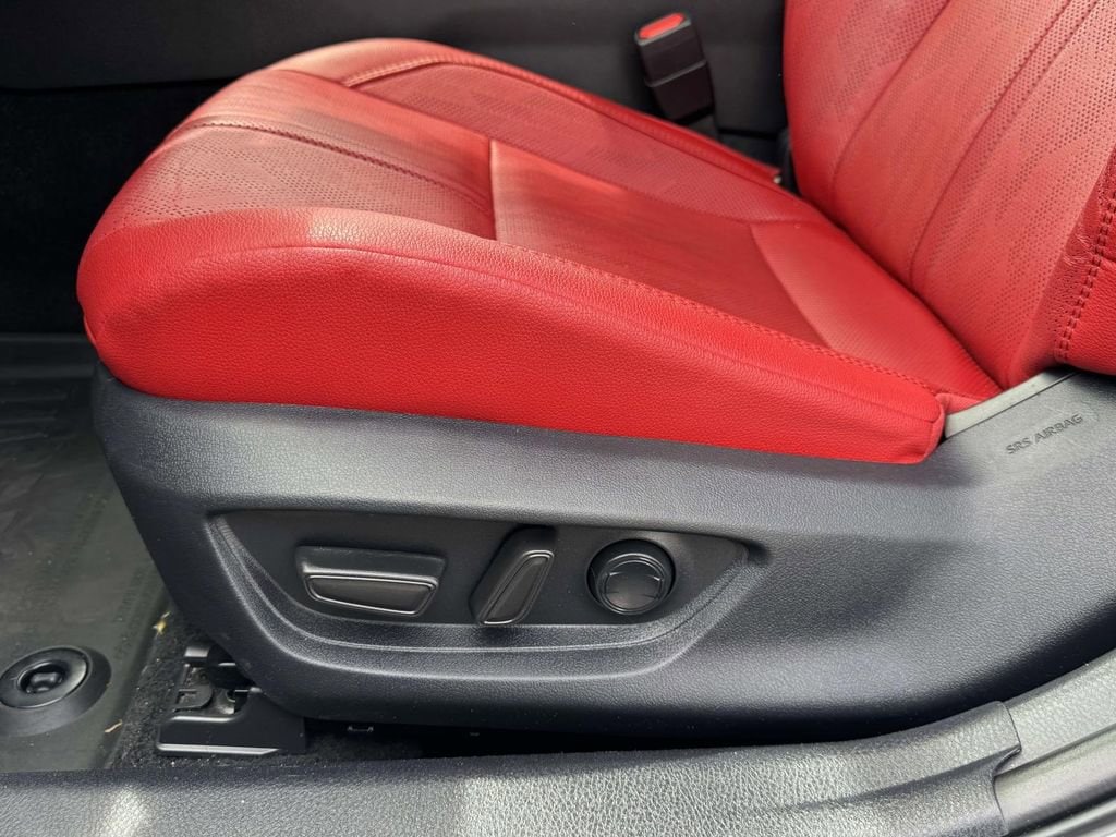 2025 Toyota Camry XSE - Photo 19