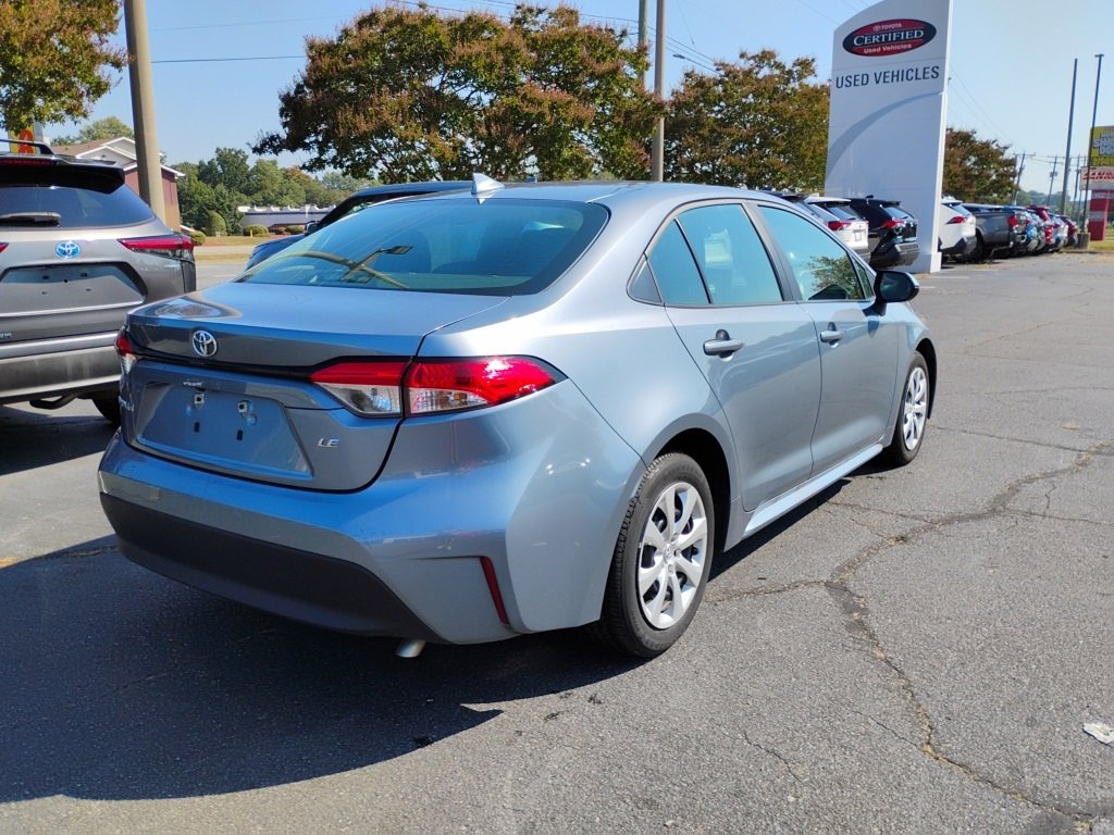 2024 Toyota Corolla LE photo 3
