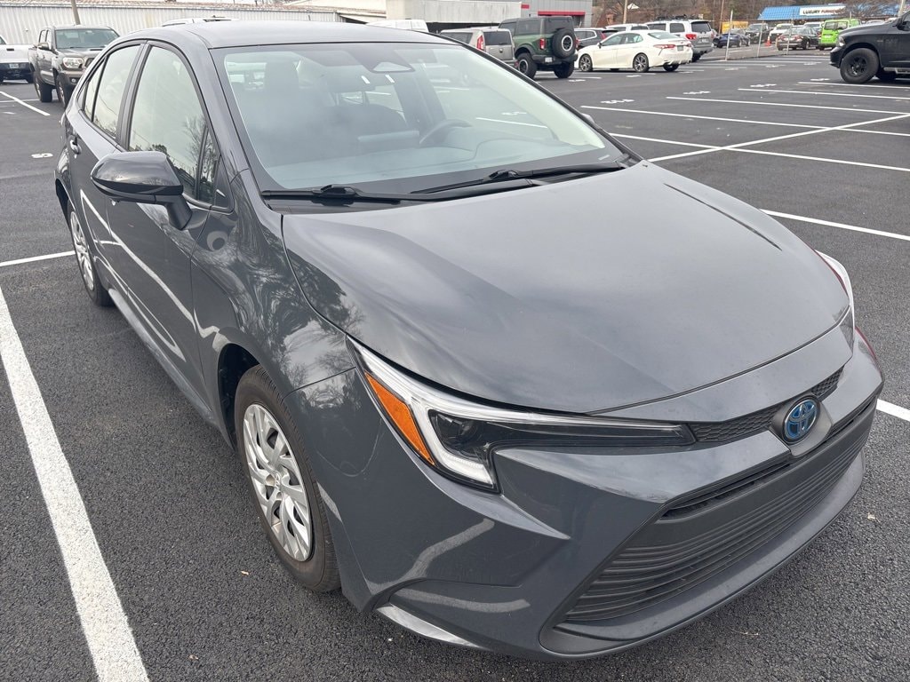 Used 2025 Toyota Corolla LE Sedan