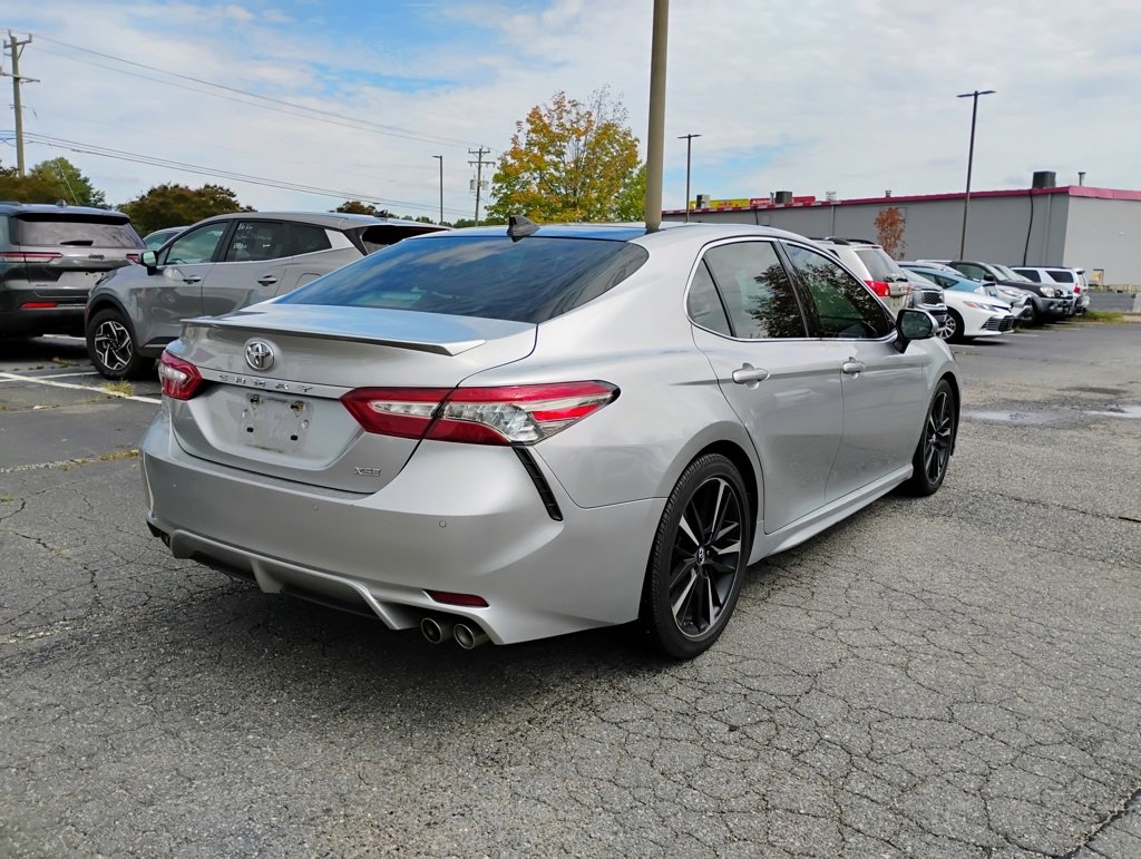 2018 Toyota Camry XSE V6 photo 3
