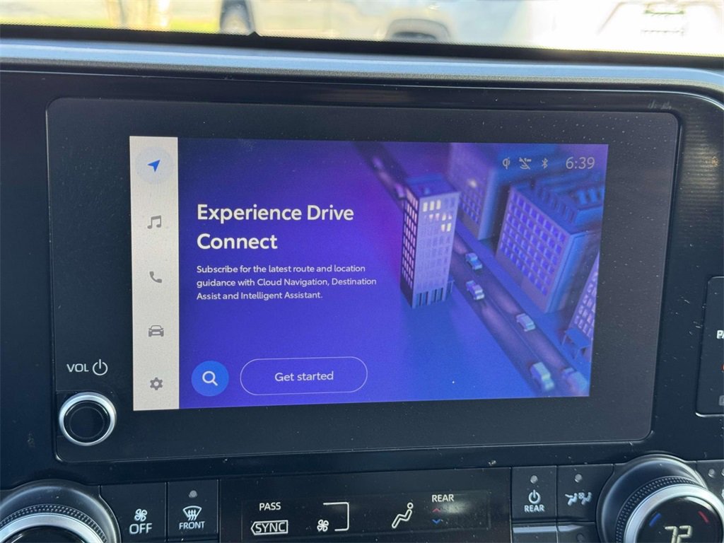 2023 Toyota Highlander XLE photo 2