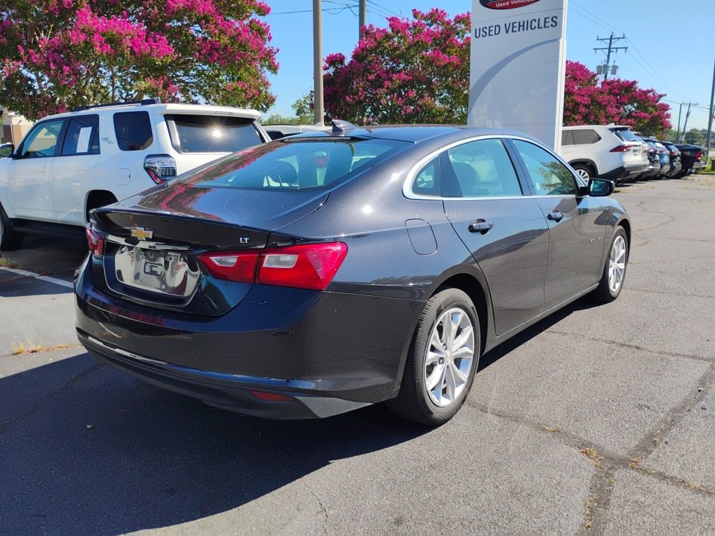 2023 Chevrolet Malibu 1LT photo 3