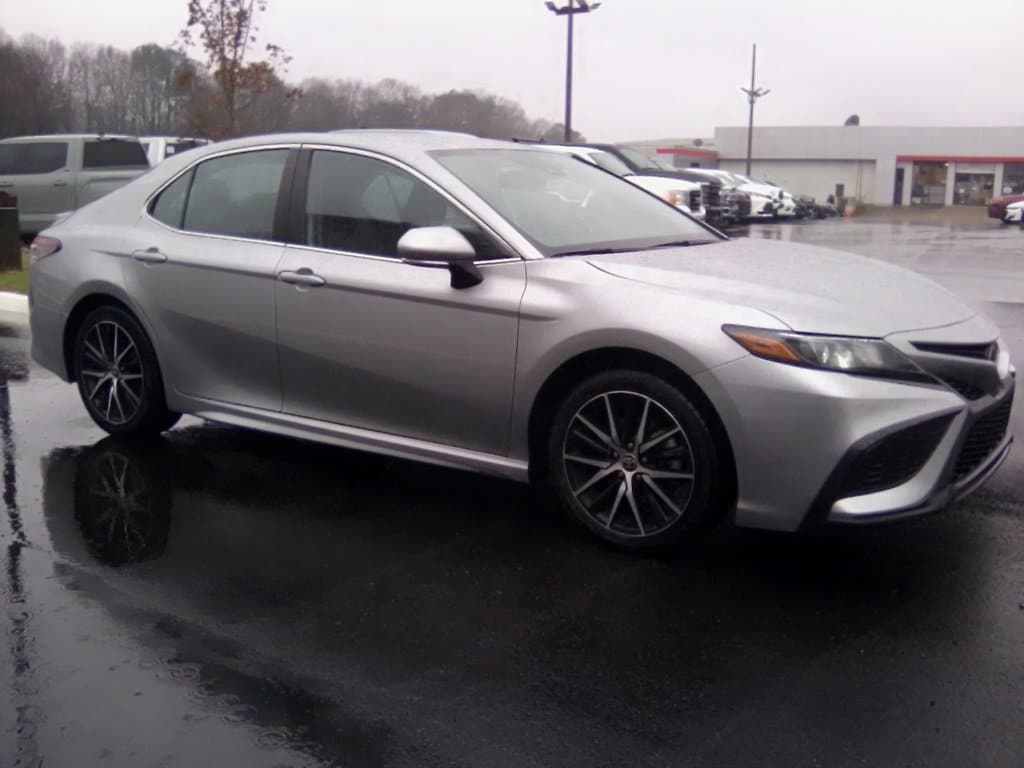 Used 2024 Toyota Camry SE Sedan