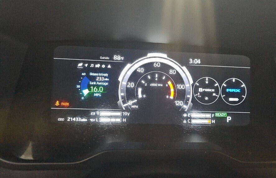 2023 Toyota Tundra Limited photo 3