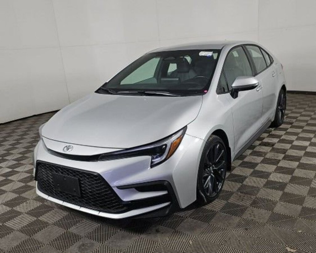 Used 2024 Toyota Corolla SE Sedan