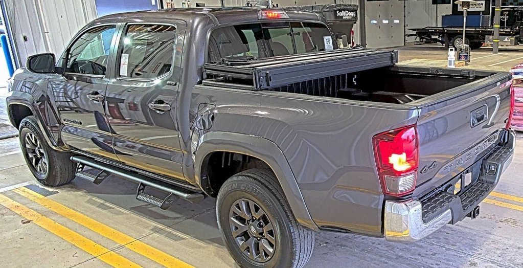 2023 Toyota Tacoma SR5 Double Cab photo 3