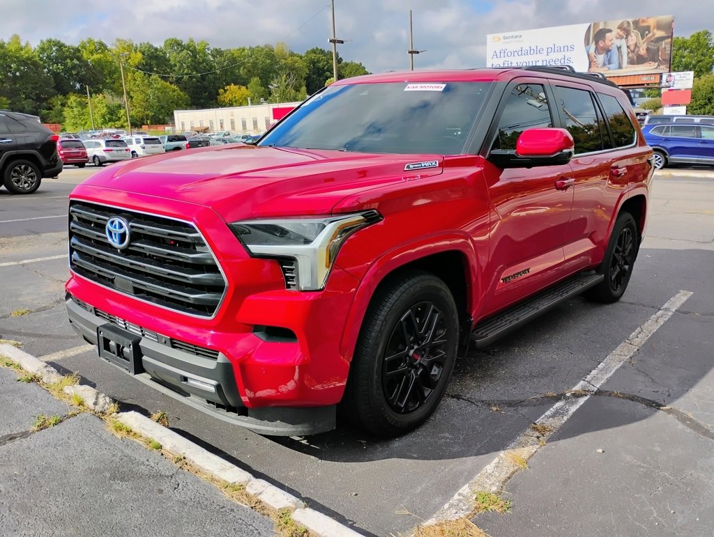 2024 Toyota Sequoia SR5 photo 4