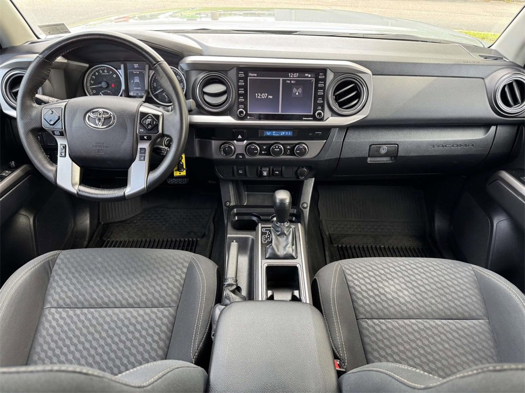 2022 Toyota Tacoma SR5 Double Cab photo 2