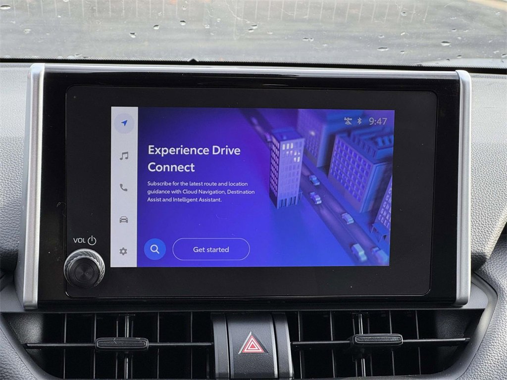 2025 Toyota RAV4 Hybrid XLE photo 3