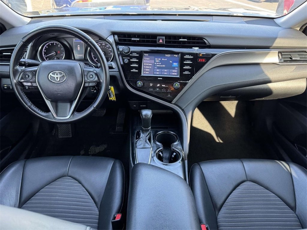 Used 2020 Toyota Camry SE Sedan