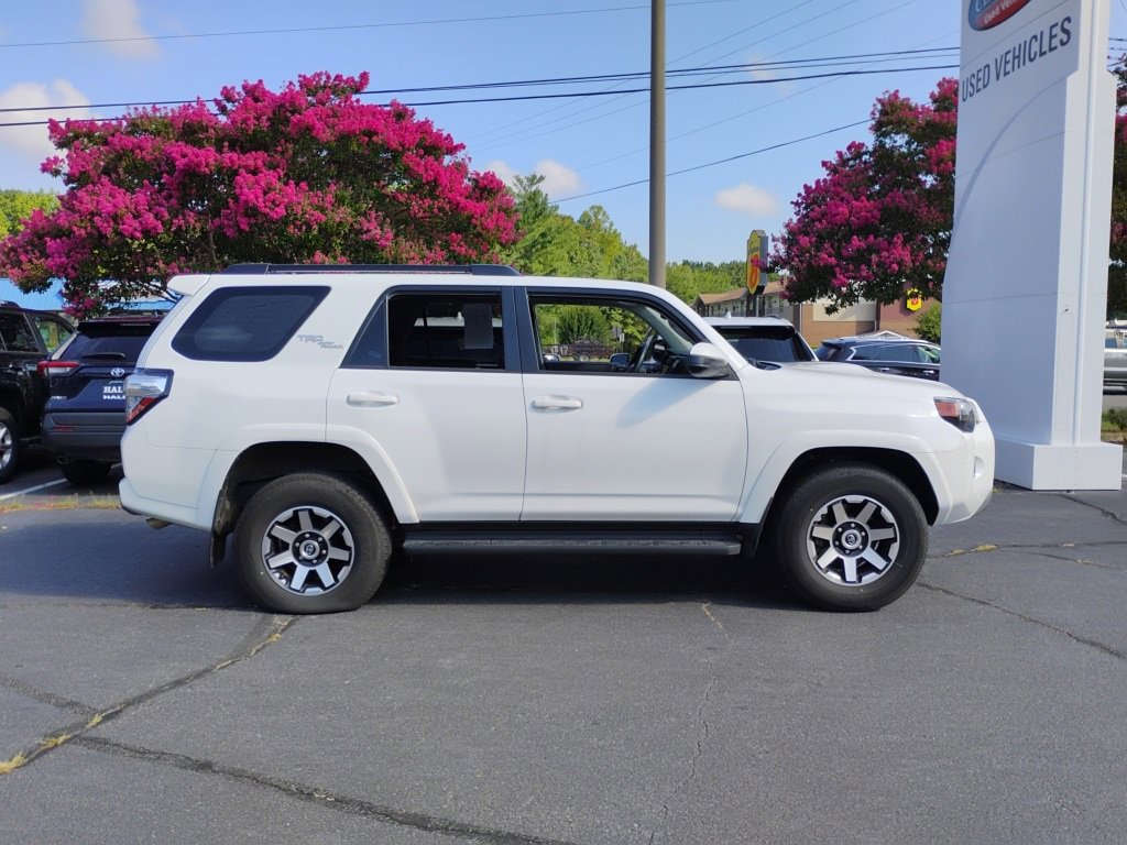 2024 Toyota 4Runner TRD Off-Road
