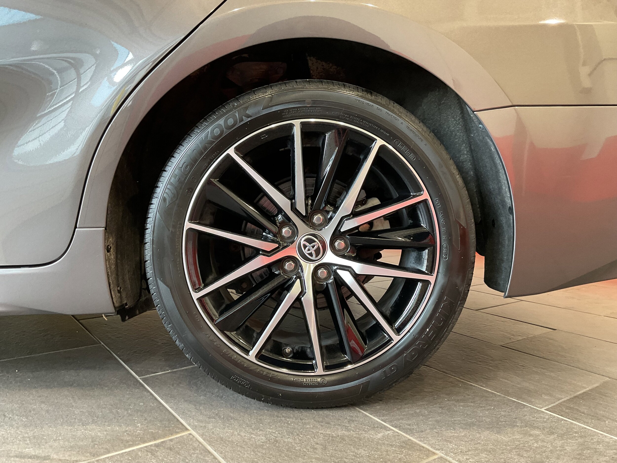 2024 Toyota Camry SE photo 3