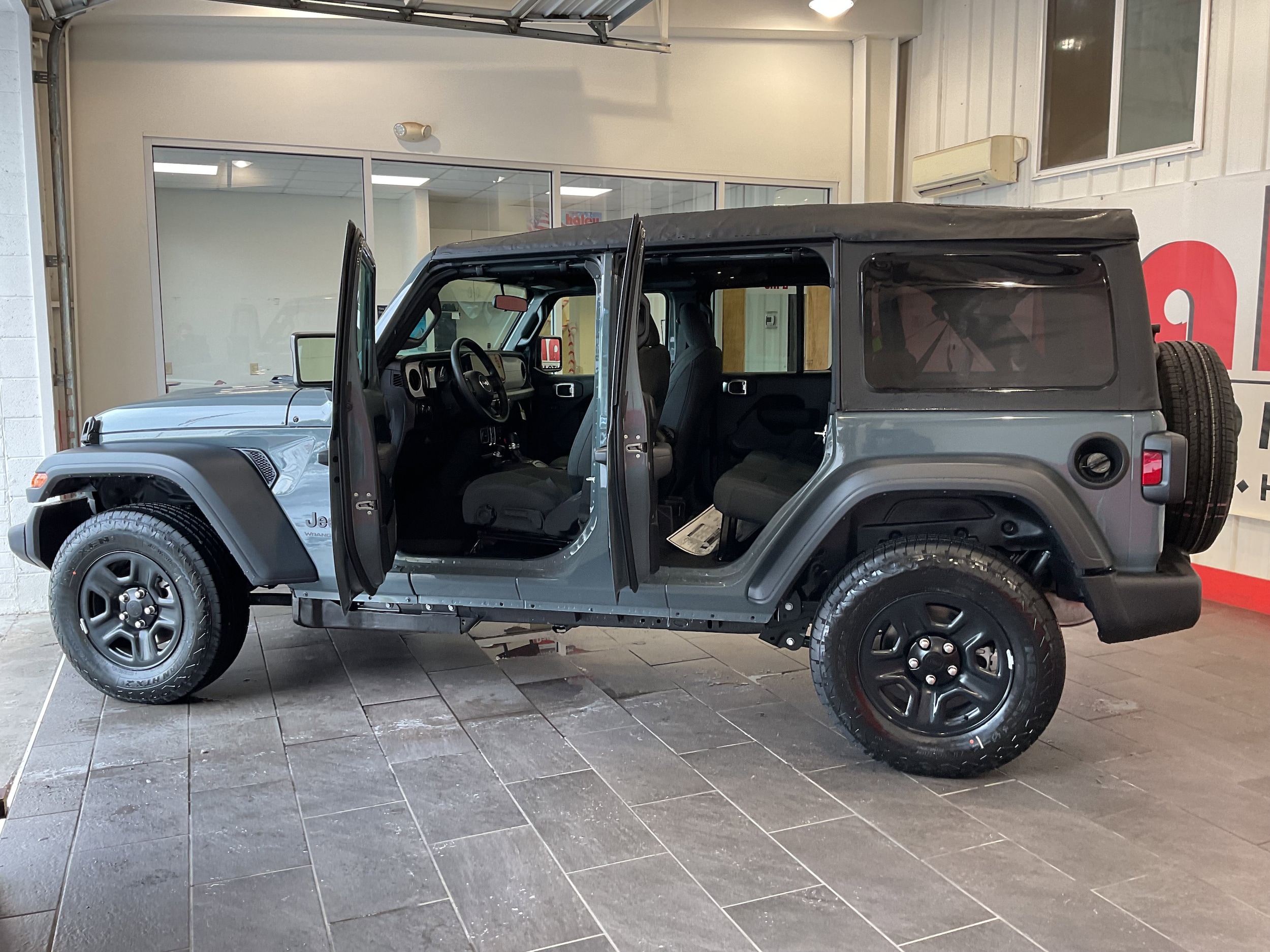 2026 Jeep Wrangler 4-Door Sport - Photo 8
