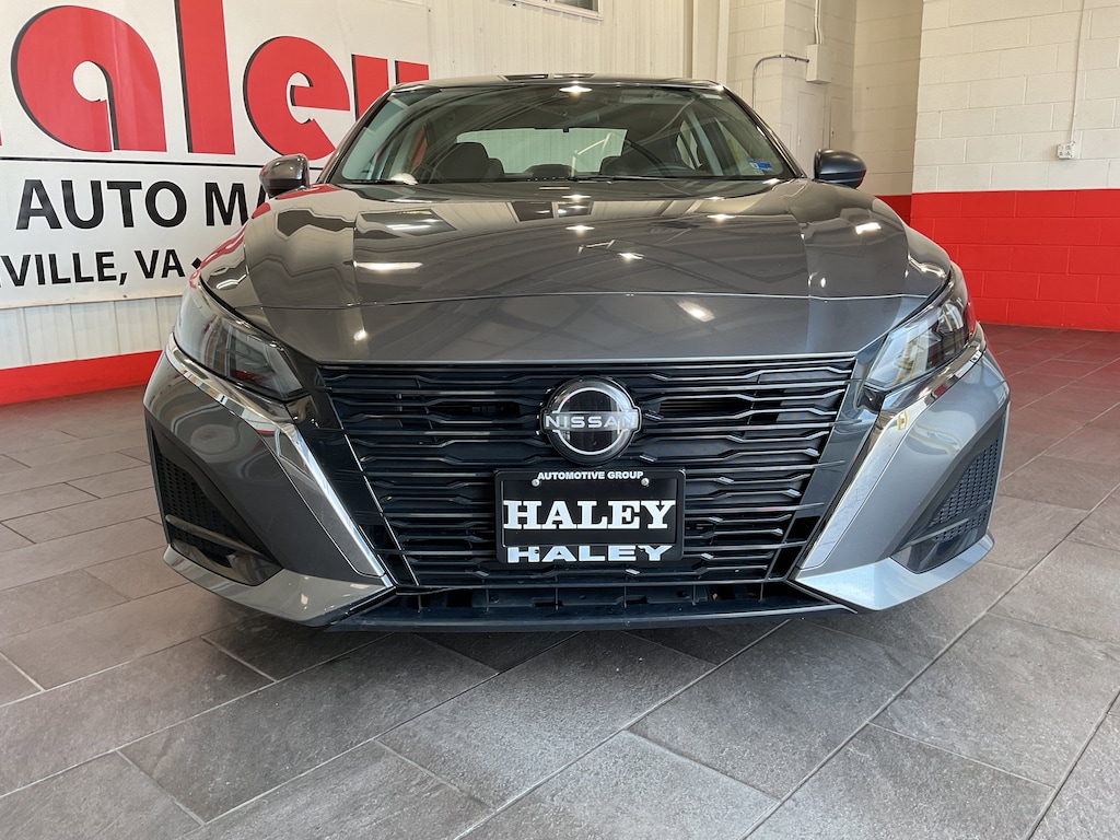 Used 2024 Nissan Altima 2.5 SV Sedan