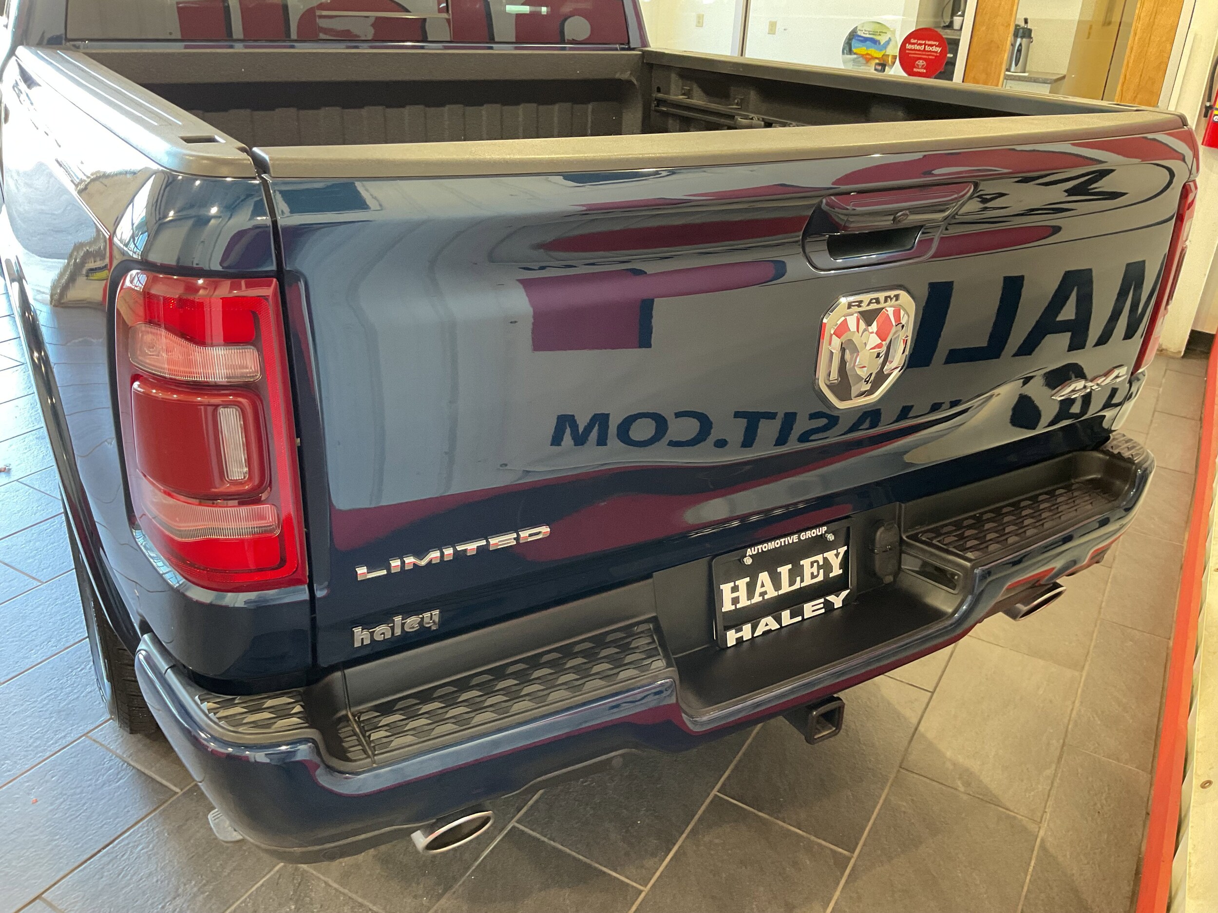 2024 Ram 1500 Limited photo 3