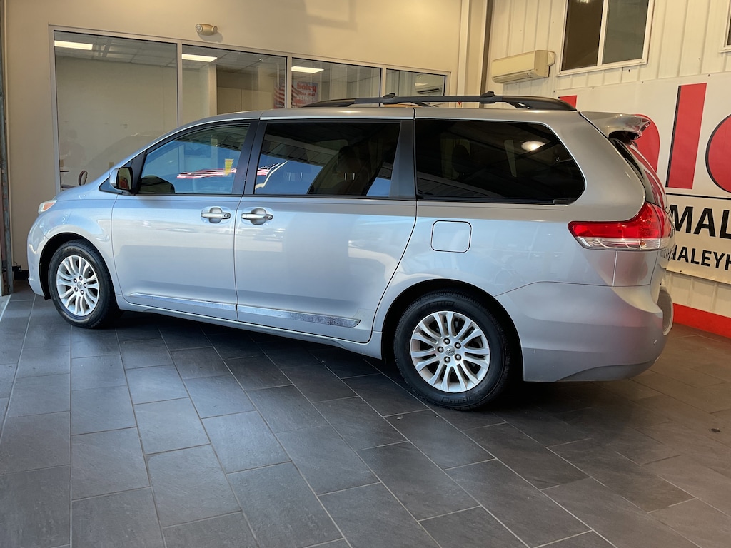 Used 2014 Toyota Sienna XLE Van