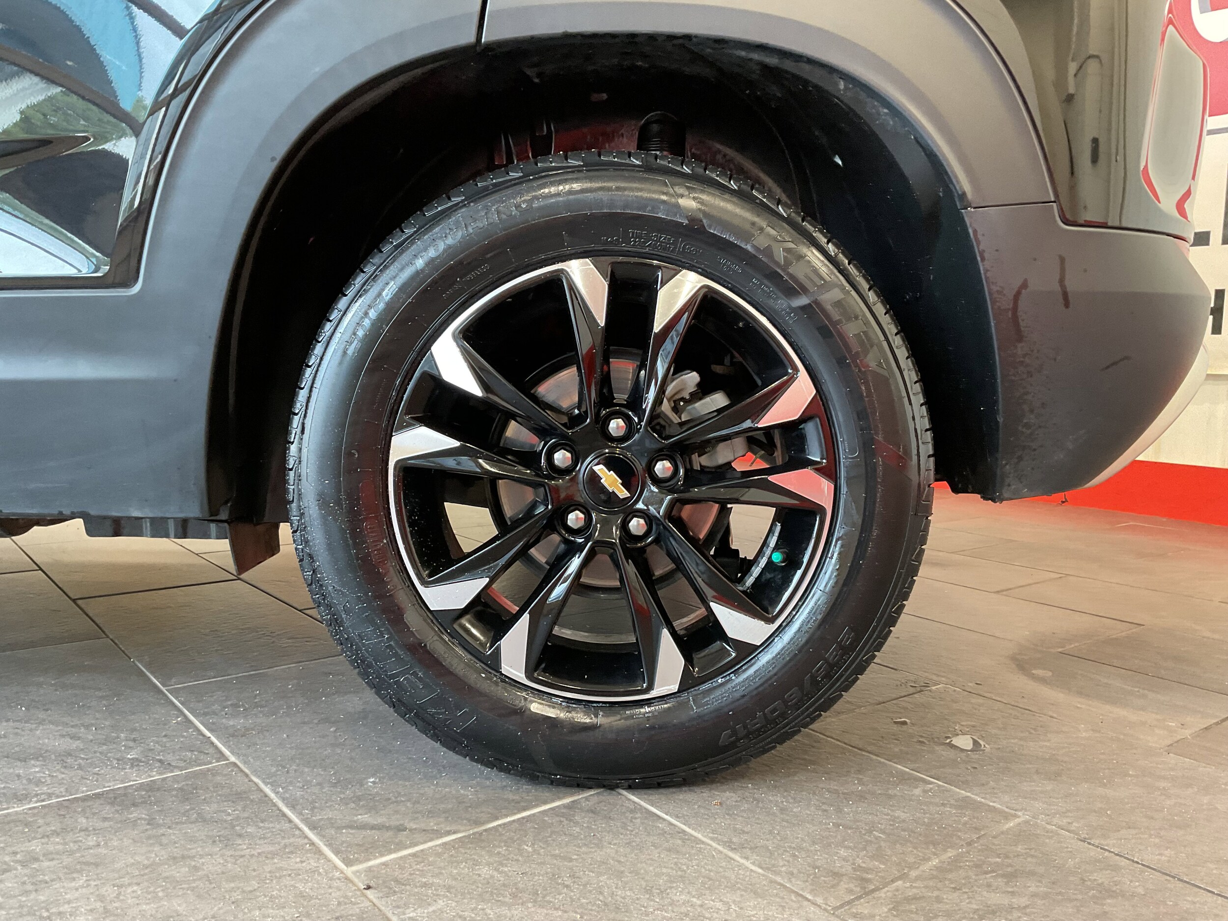 2023 Chevrolet Trailblazer LT photo 3