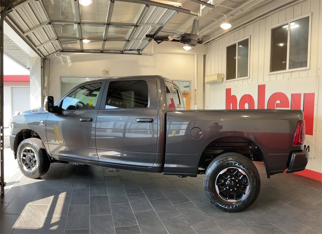 New 2025 Ram 2500 LARAMIE CREW CAB 4X4 6'4 BOX Pickup